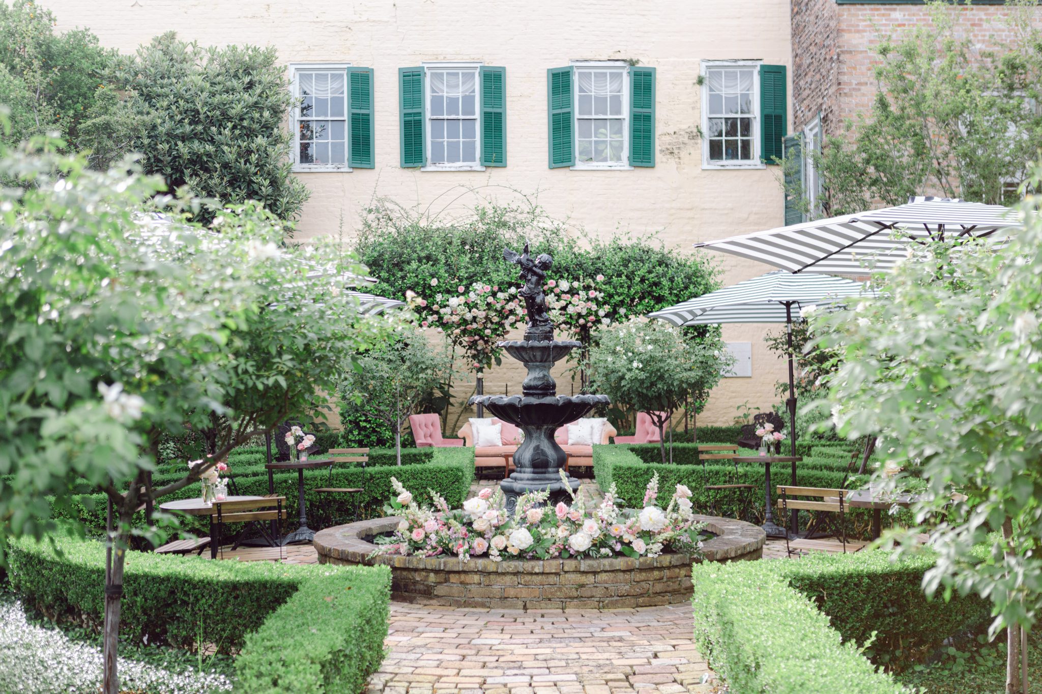 Top 5 New Orleans Courtyard Wedding Venues - Michelle Norwood Events